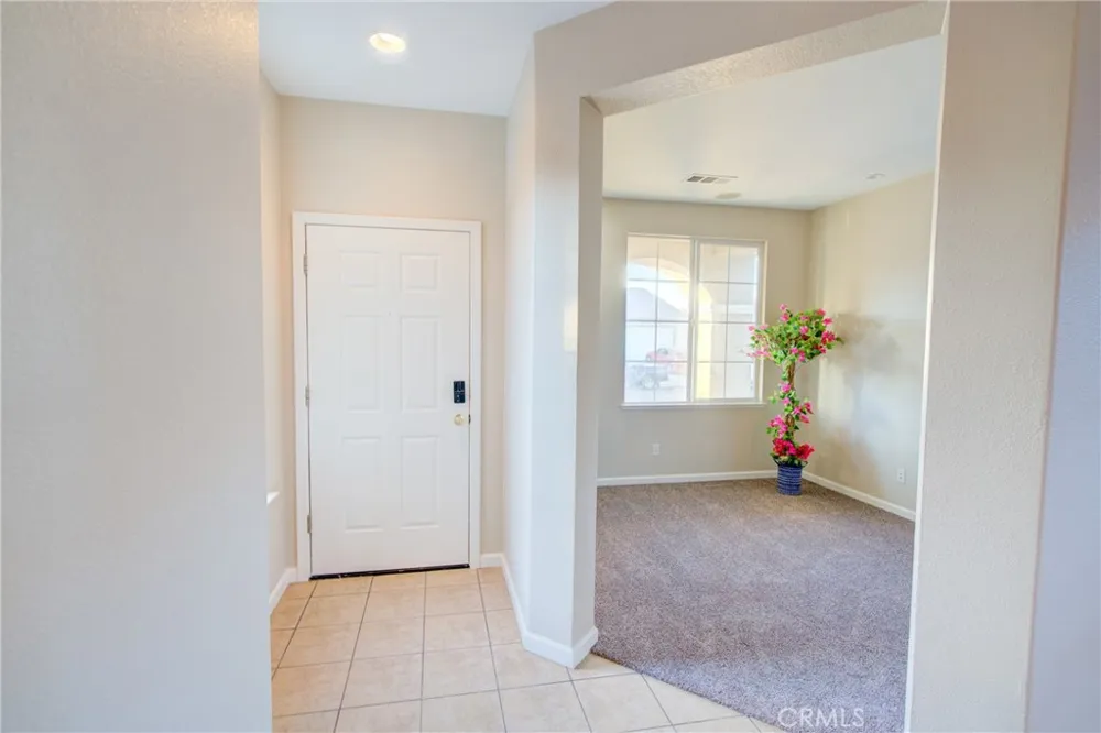 1466 La Sierra St Merced, CA 95348