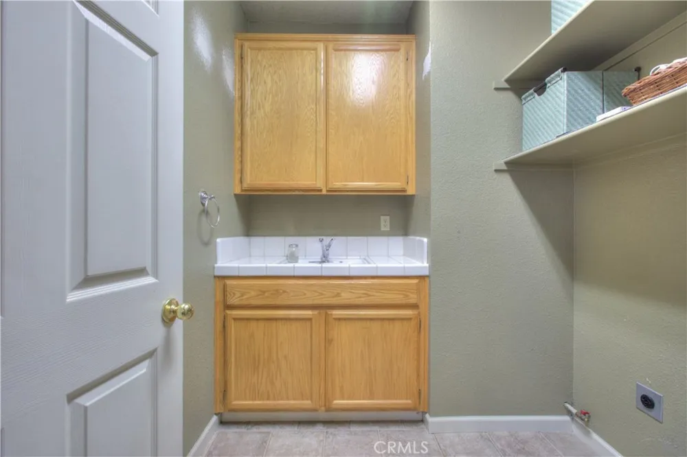 4529 Sun Ray Salida, CA 95368