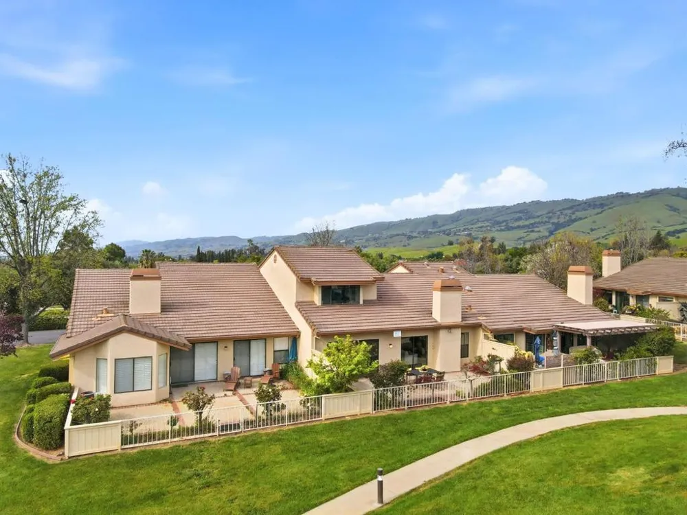 3222 Lake Albano Circle San Jose, CA 95135