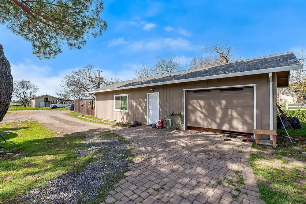 672 Irwin Lane Santa Rosa, CA 95401