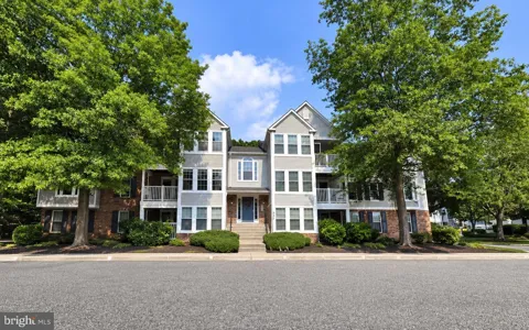907 WOODBRIDGE COURT #907G