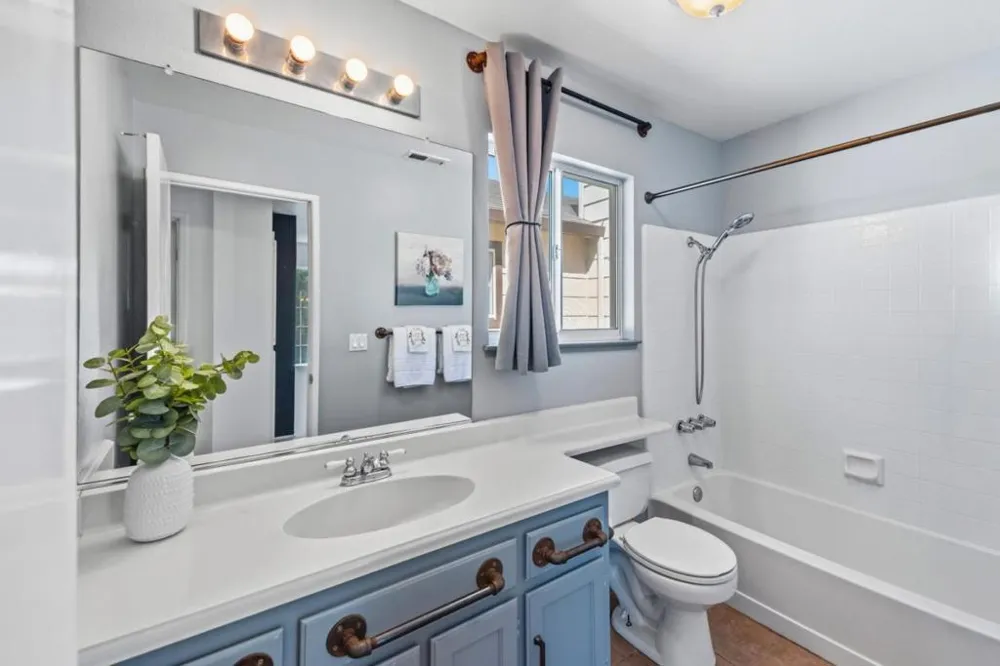 1920 Constitution Boulevard #20 Salinas, CA 93905