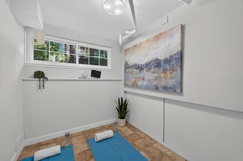 17275 Melody Lane Los Gatos, CA 95033