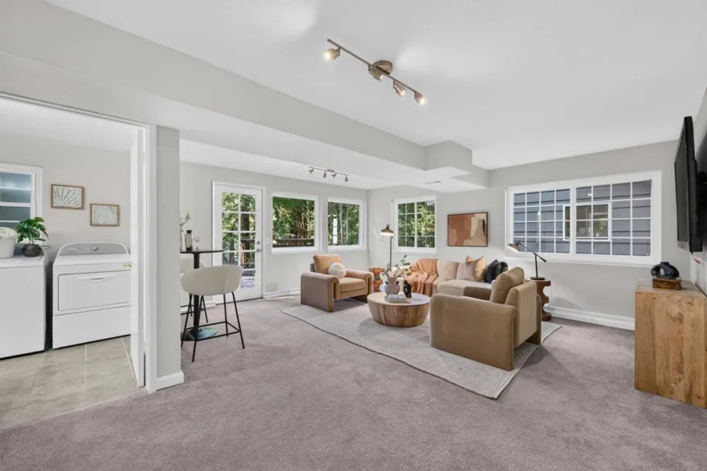17275 Melody Lane Los Gatos, CA 95033