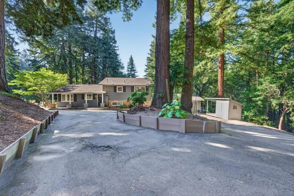 17275 Melody Lane Los Gatos, CA 95033