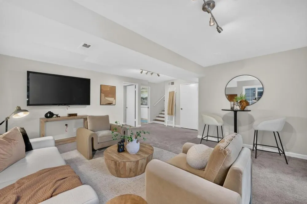 17275 Melody Lane Los Gatos, CA 95033