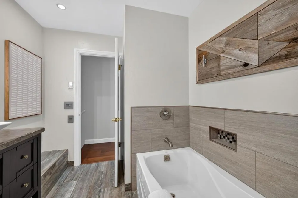 17275 Melody Lane Los Gatos, CA 95033