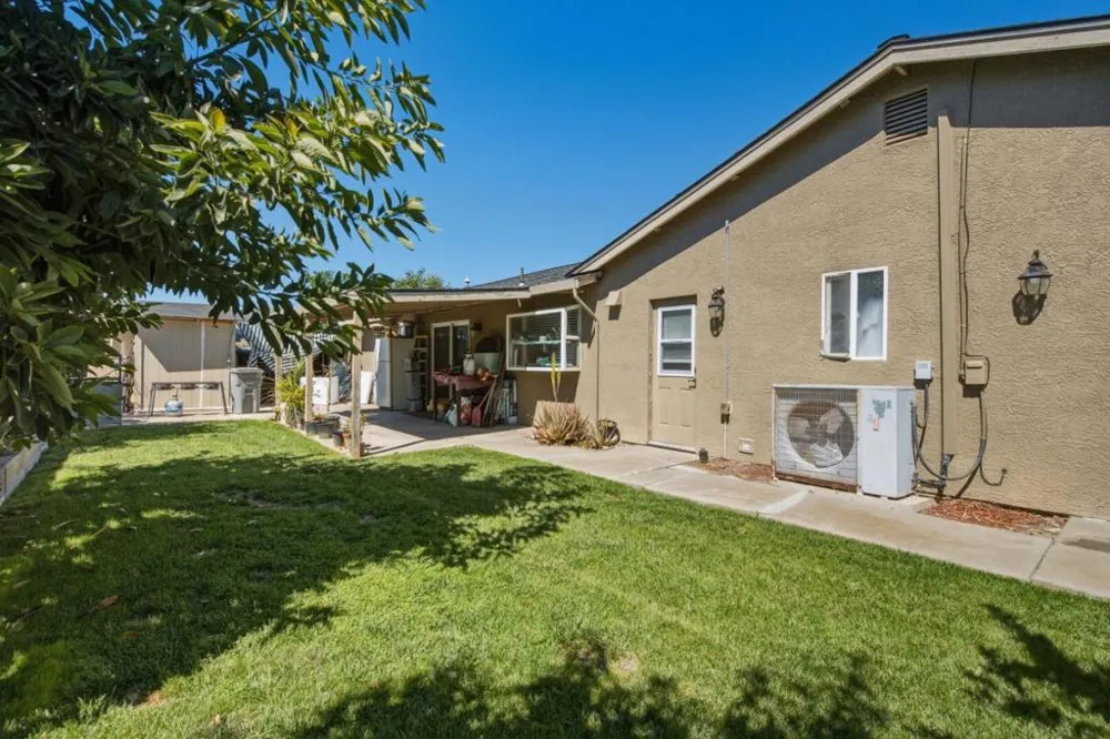 610 Memorial Drive Hollister, CA 95023