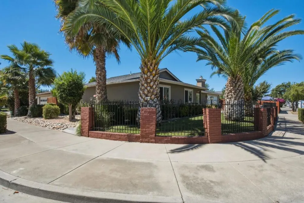 610 Memorial Drive Hollister, CA 95023