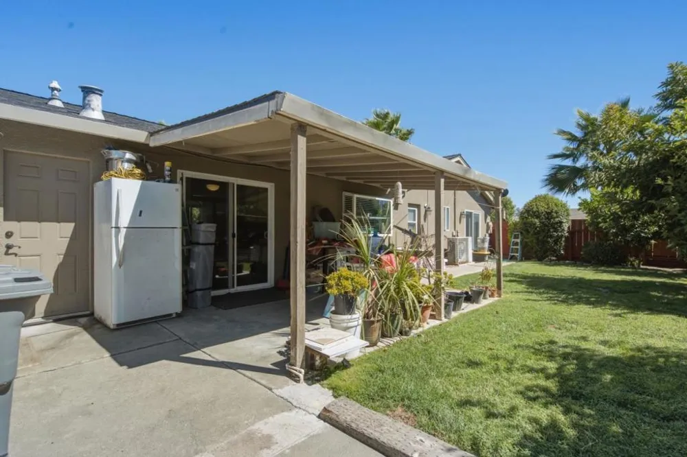 610 Memorial Drive Hollister, CA 95023