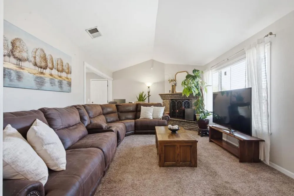 610 Memorial Drive Hollister, CA 95023