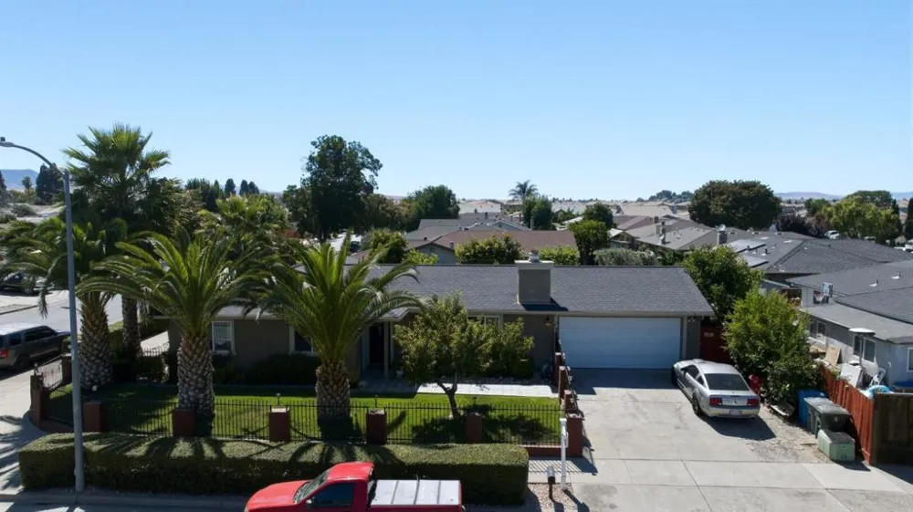 610 Memorial Drive Hollister, CA 95023