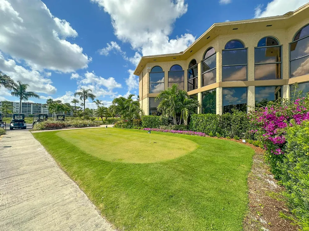 3661 VIA POINCIANA #407 Lake Worth, FL 33467