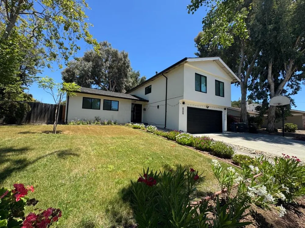 1768 Laurentian Way Sunnyvale, CA 94087