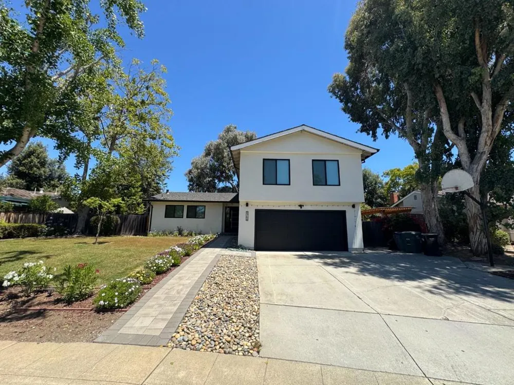 1768 Laurentian Way Sunnyvale, CA 94087