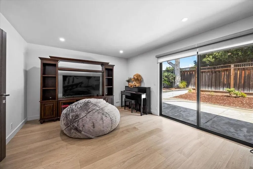 1768 Laurentian Way Sunnyvale, CA 94087