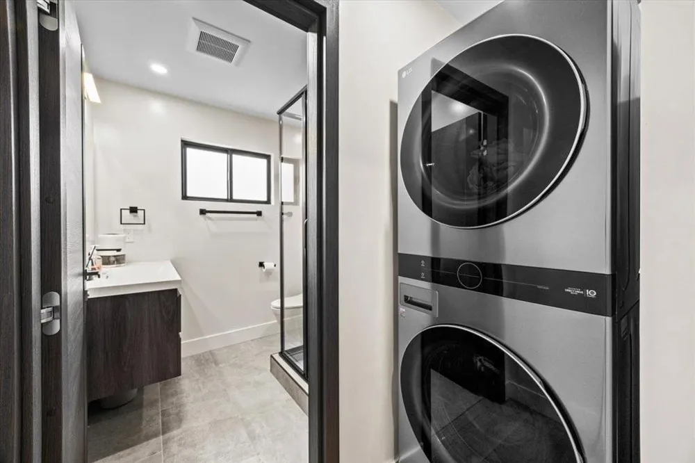 1768 Laurentian Way Sunnyvale, CA 94087