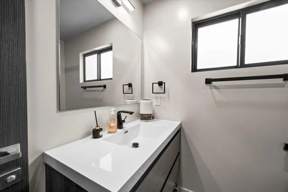 1768 Laurentian Way Sunnyvale, CA 94087