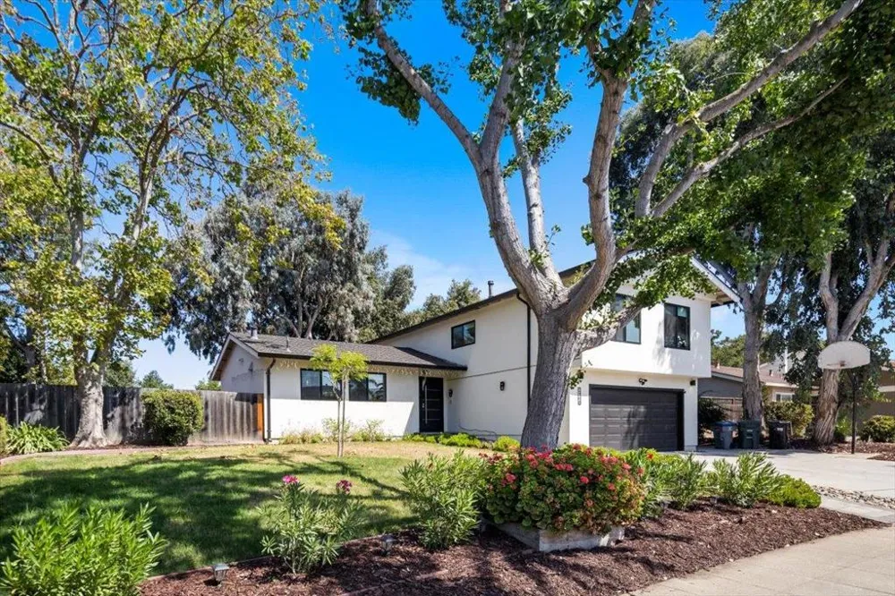 1768 Laurentian Way Sunnyvale, CA 94087