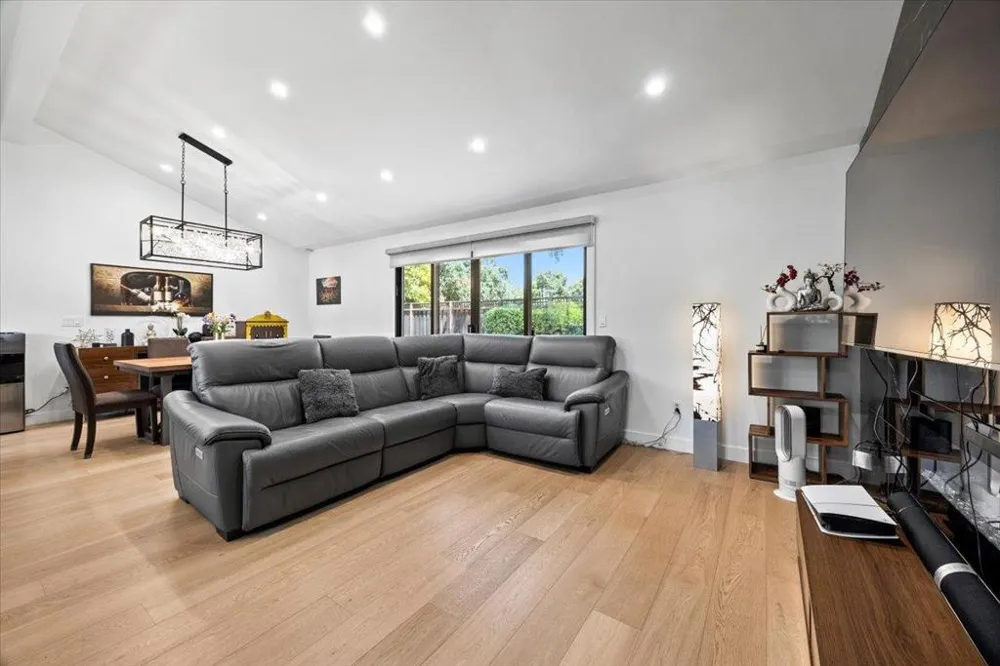 1768 Laurentian Way Sunnyvale, CA 94087