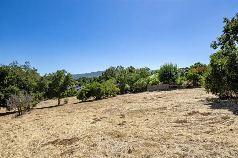 14171 Chester Avenue Saratoga, CA 95070