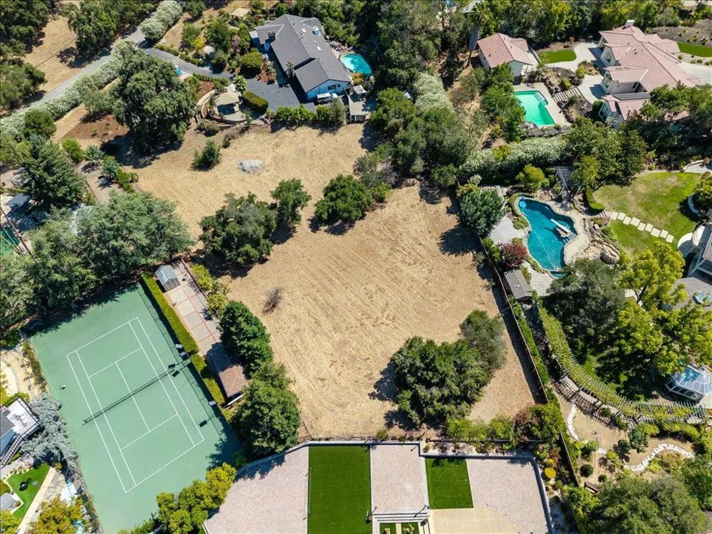 14171 Chester Avenue Saratoga, CA 95070