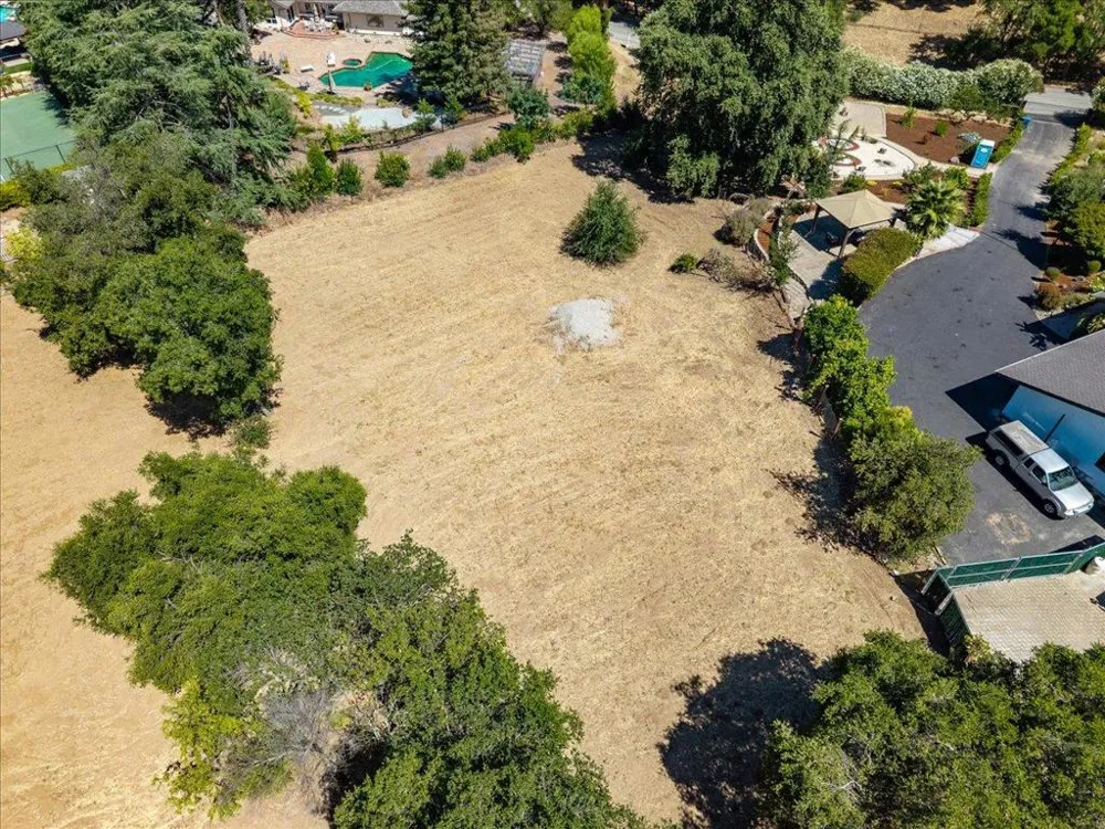 14171 Chester Avenue Saratoga, CA 95070