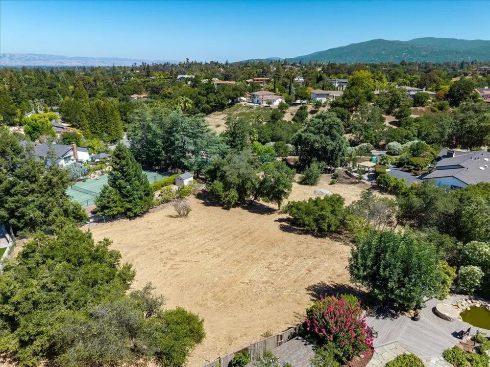 14171 Chester Avenue Saratoga, CA 95070