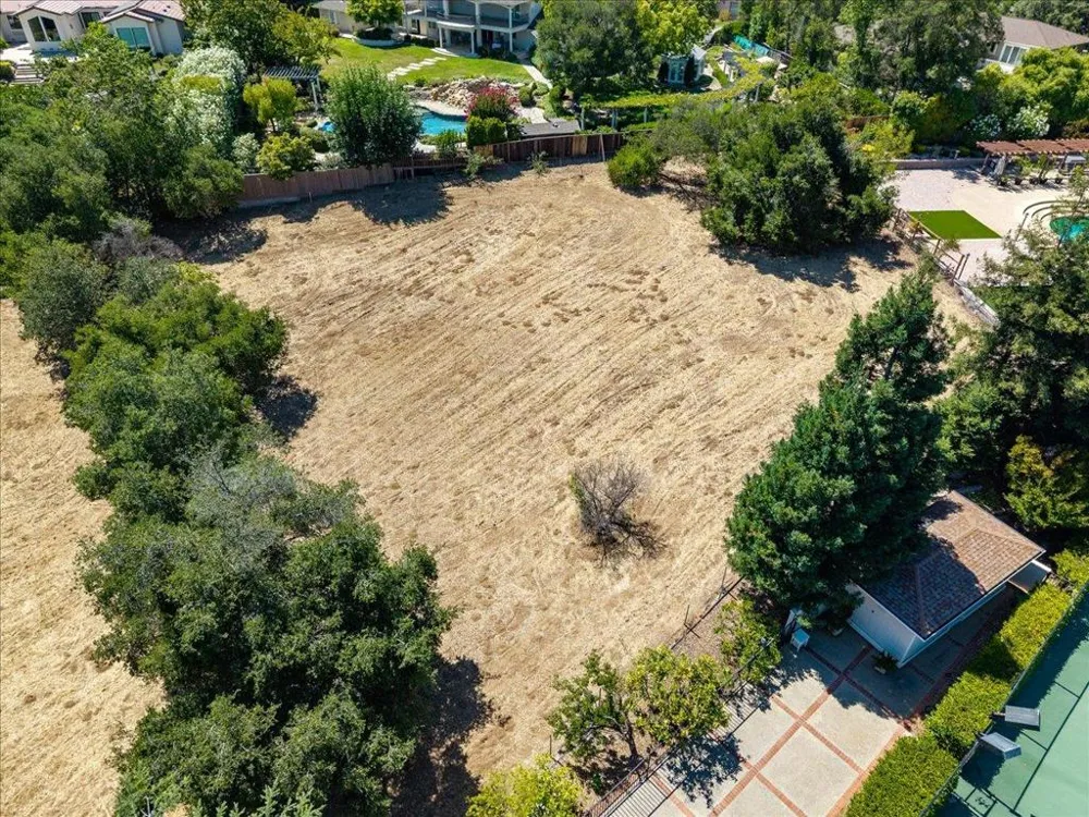 14171 Chester Avenue Saratoga, CA 95070