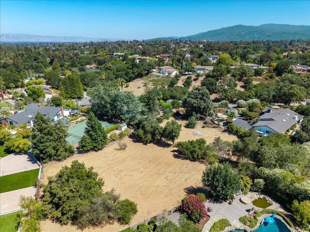 14171 Chester Avenue Saratoga, CA 95070