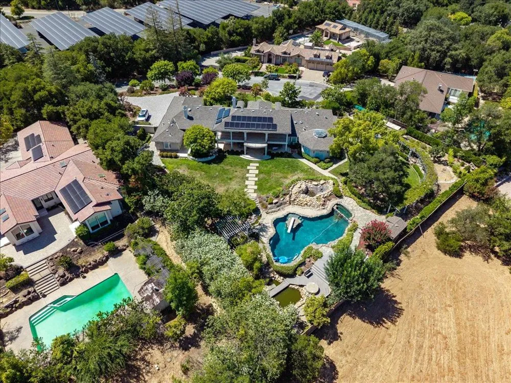 14171 Chester Avenue Saratoga, CA 95070