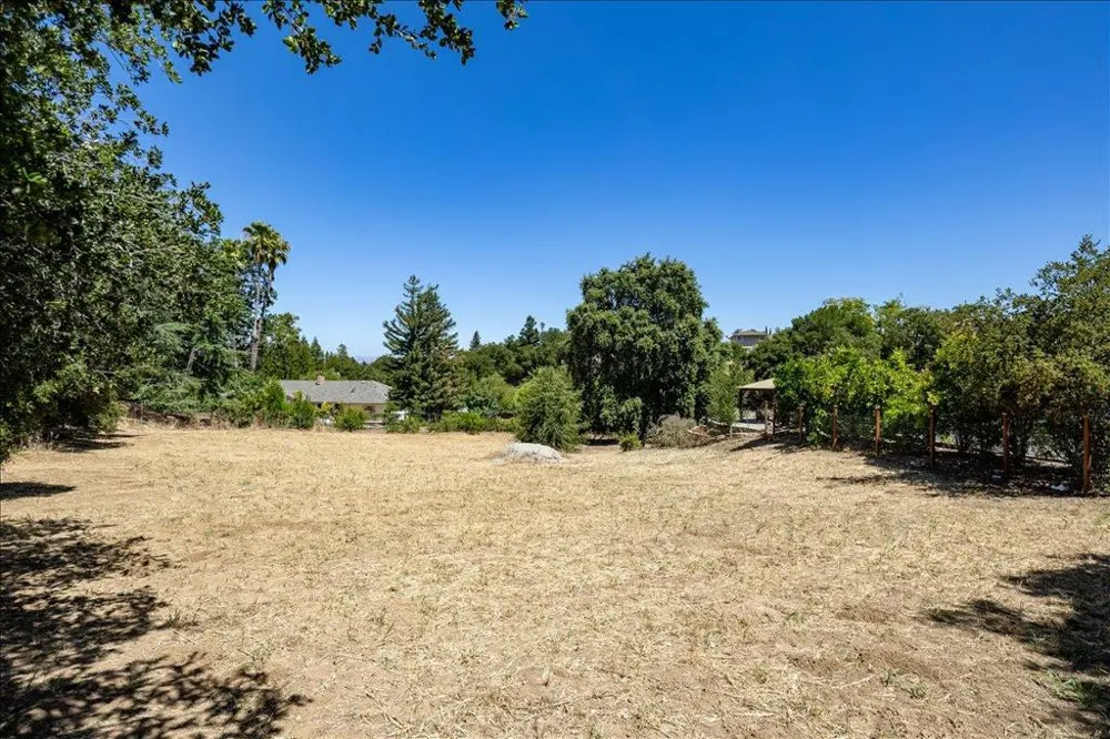 14171 Chester Avenue Saratoga, CA 95070