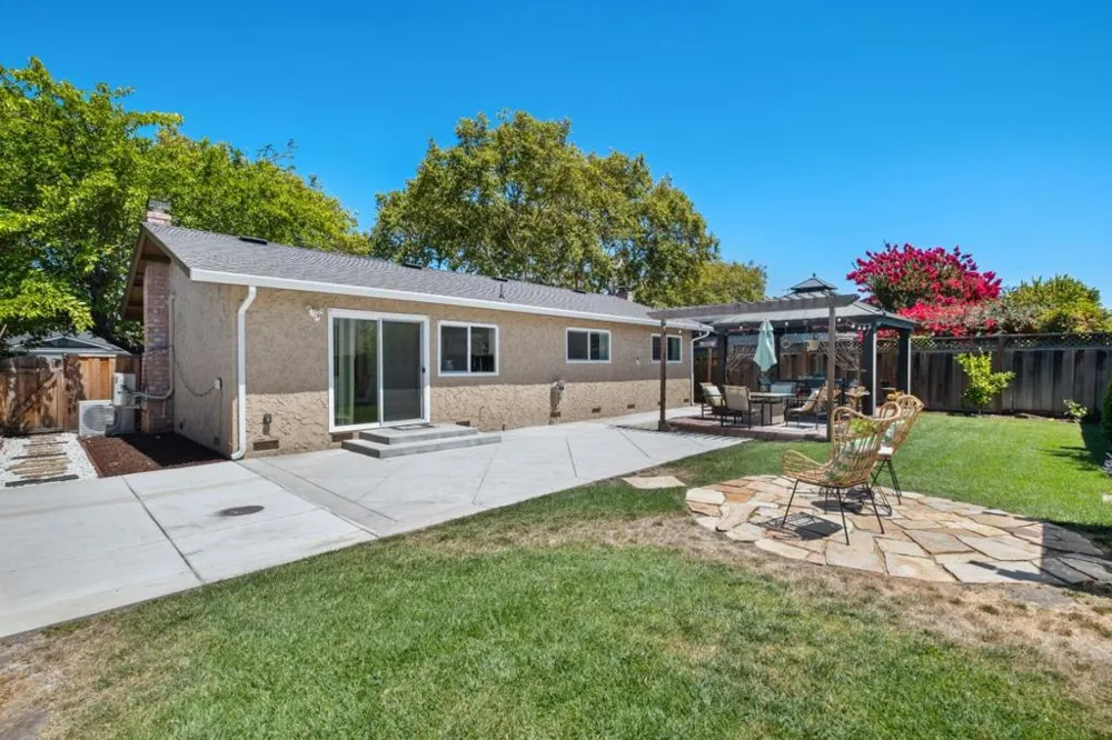1873 Camargo Drive San Jose, CA 95132