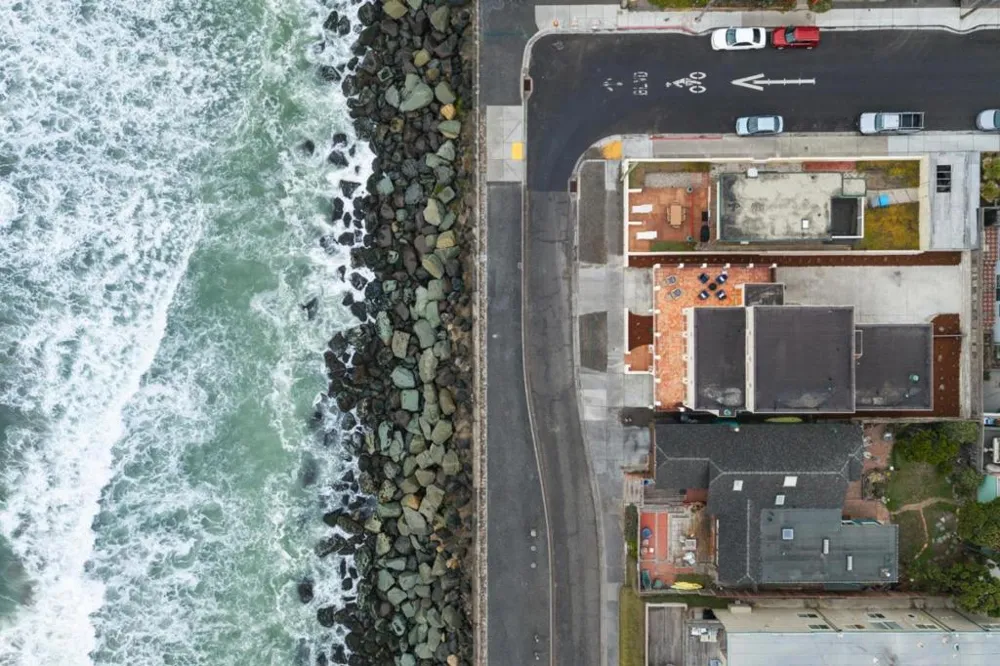 1669 Beach Boulevard Pacifica, CA 94044