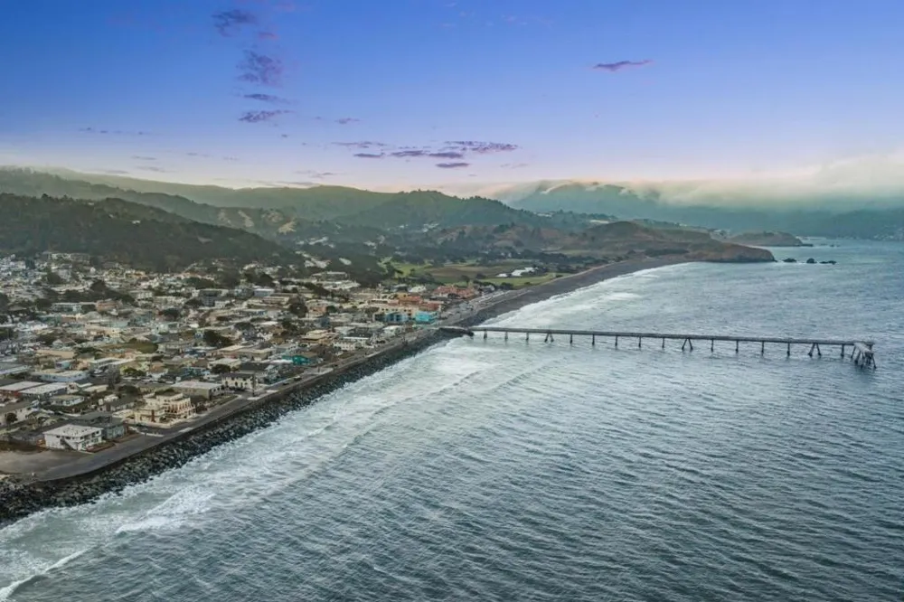 1669 Beach Boulevard Pacifica, CA 94044