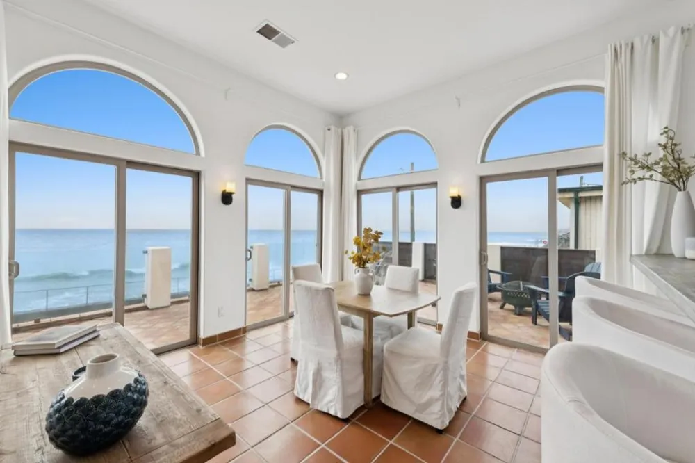 1669 Beach Boulevard Pacifica, CA 94044