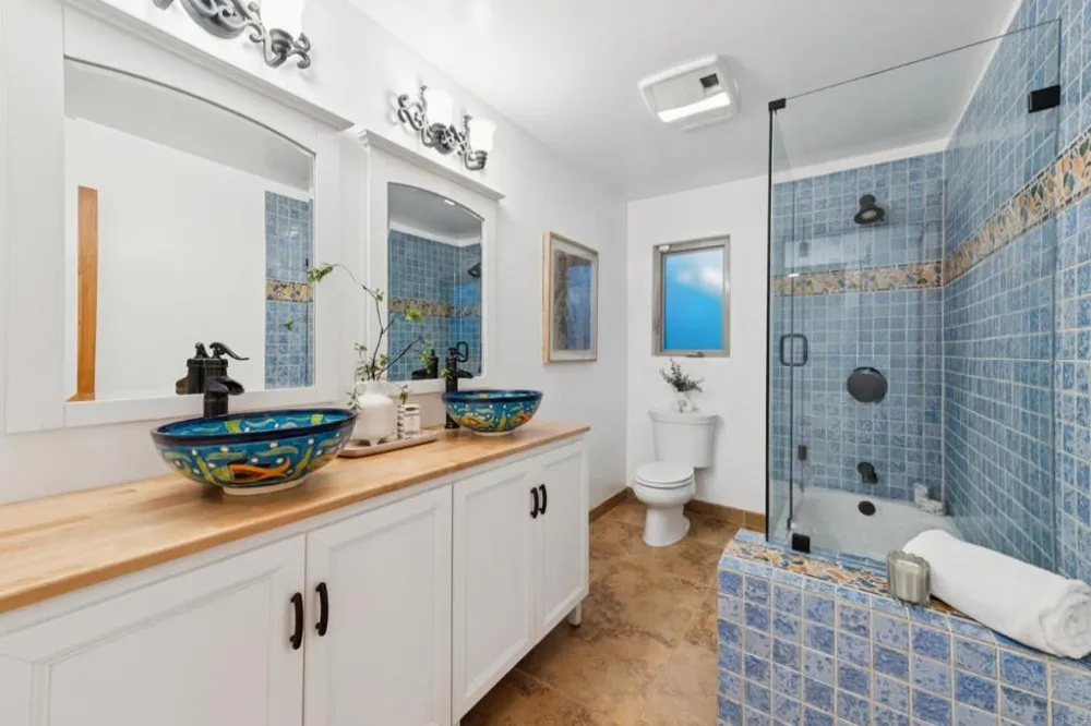 1669 Beach Boulevard Pacifica, CA 94044