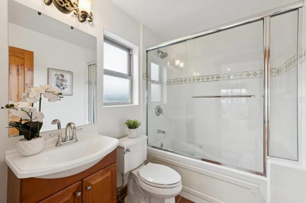 1669 Beach Boulevard Pacifica, CA 94044