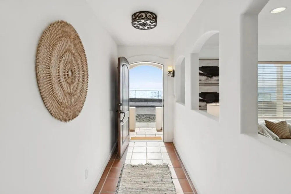 1669 Beach Boulevard Pacifica, CA 94044