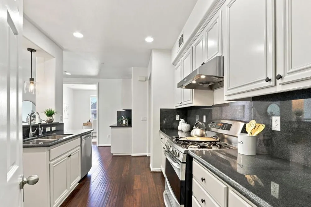 1850 Snell Place Milpitas, CA 95035