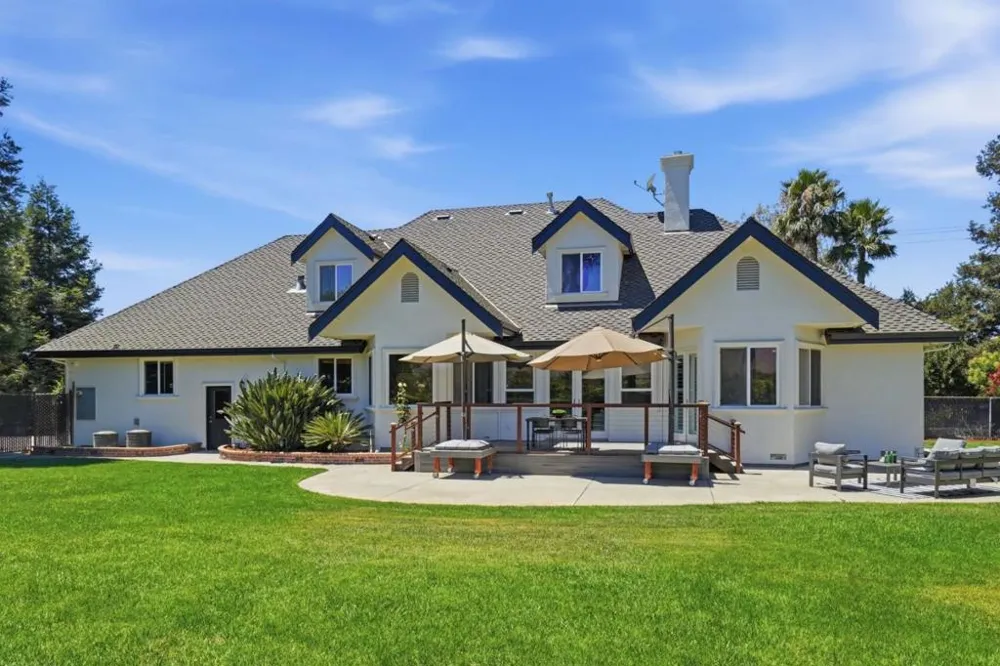 12350 Foothill Avenue San Martin, CA 95046