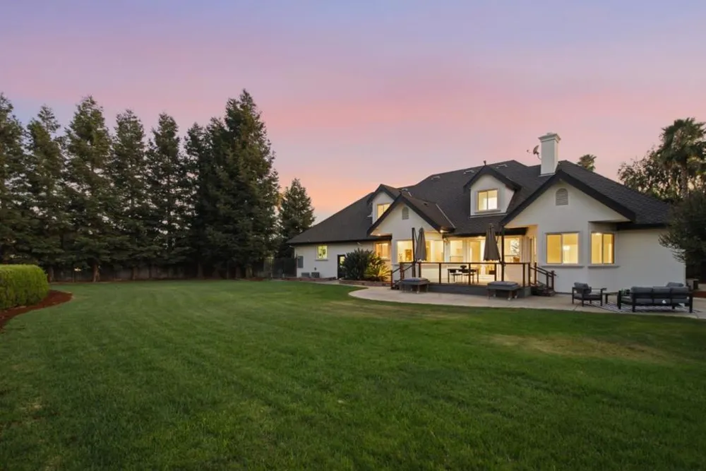 12350 Foothill Avenue San Martin, CA 95046