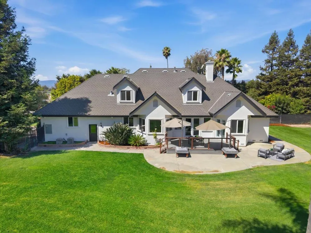 12350 Foothill Avenue San Martin, CA 95046