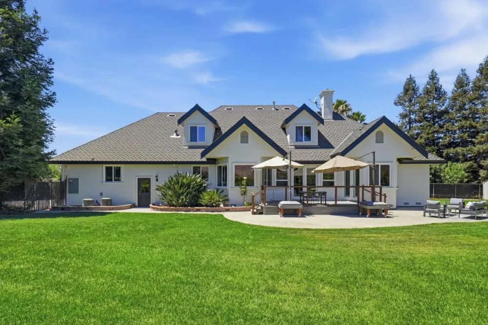 12350 Foothill Avenue San Martin, CA 95046