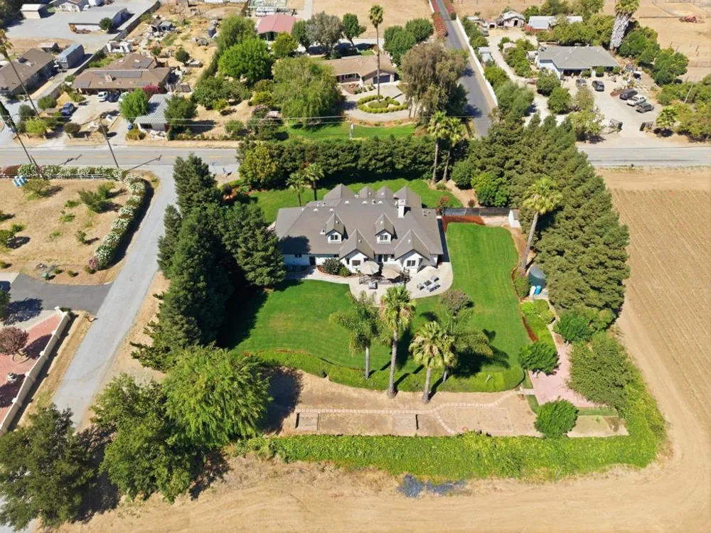 12350 Foothill Avenue San Martin, CA 95046