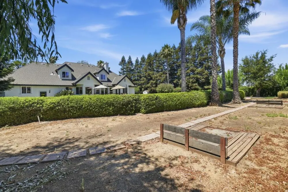 12350 Foothill Avenue San Martin, CA 95046