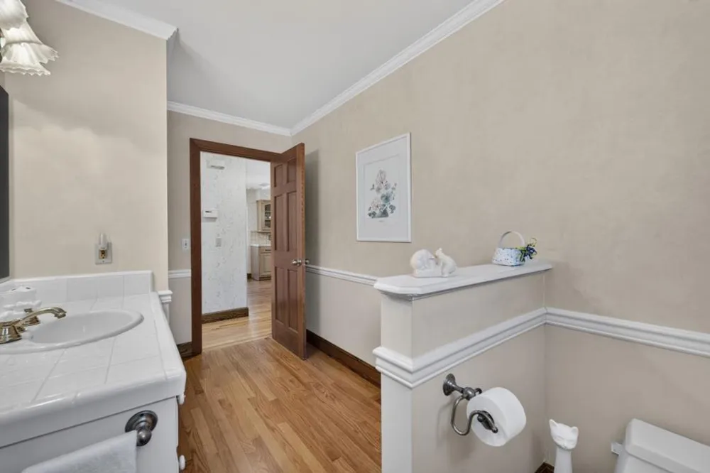 13204 Wright Way Los Altos Hills, CA 94022