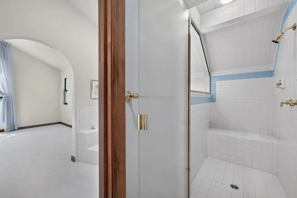 13204 Wright Way Los Altos Hills, CA 94022