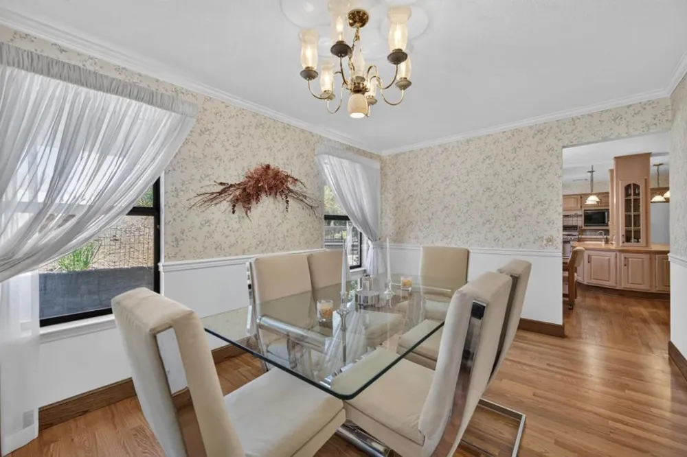 13204 Wright Way Los Altos Hills, CA 94022