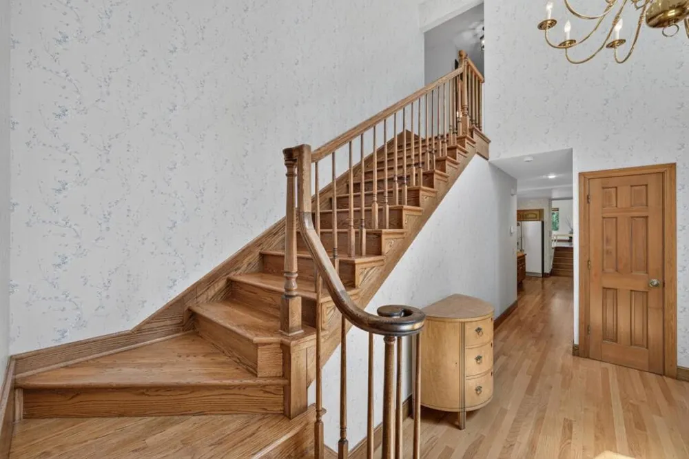 13204 Wright Way Los Altos Hills, CA 94022